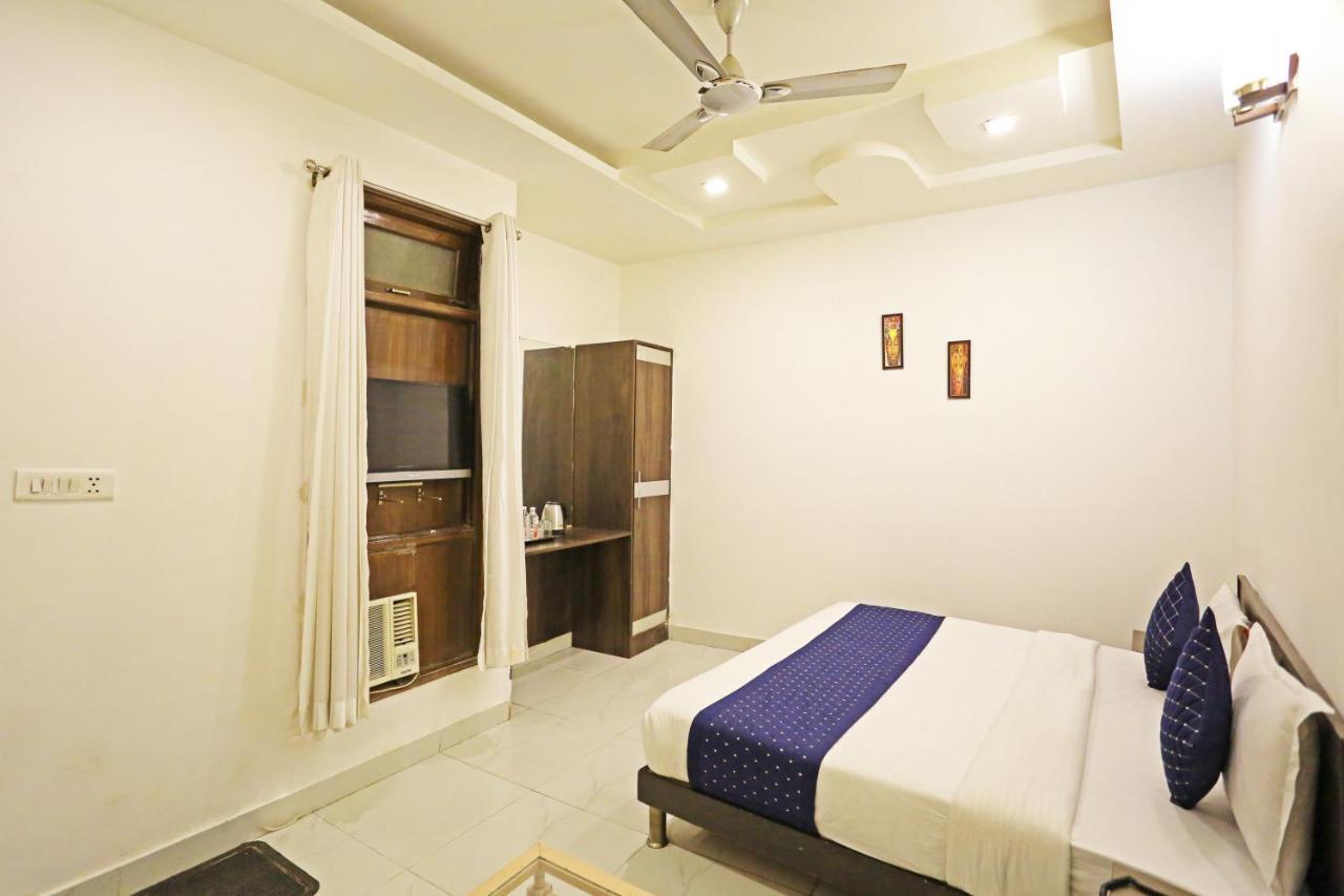 نيودلهي Hotel Ambrosia - A Boutique Hotel المظهر الخارجي الصورة