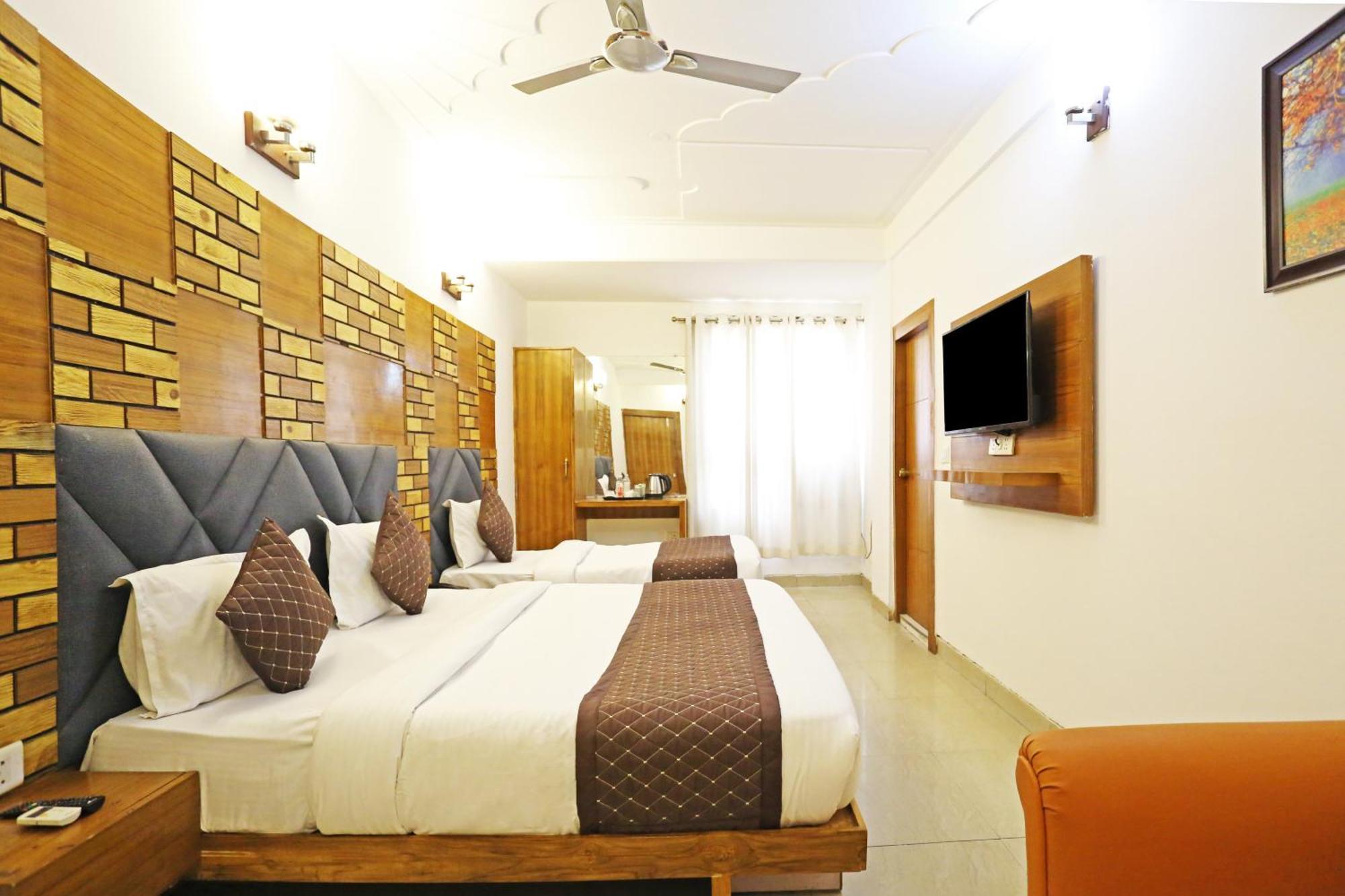 نيودلهي Hotel Ambrosia - A Boutique Hotel المظهر الخارجي الصورة